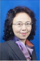    徐云根，药物化学博士，二级教授，博士生导师，江苏省药物设计与成药性优化重点实验室副主任；兼任中国药学会药物化学专业委员会委员，江苏省药学会药物化学专业委员会委员。江苏省“青蓝工程”中青年学术带头人，江苏省第六届十大杰出专利发明人。担任中国药科大学学报、中国药物化学等杂志编委。主要研究方向为靶向和免疫治疗药物的设计合成和成药性研究。主持国家“重大新药创制”科技重大专项2项，国家自然科学基金6项，发表SCI论文150余篇，获得国内外授权发明专利70余件、新药证书十余本，实现新药成果转化4项；获得2022年安徽省科技进步二等奖、2018年江苏省教育教学与研究成果一等奖等。